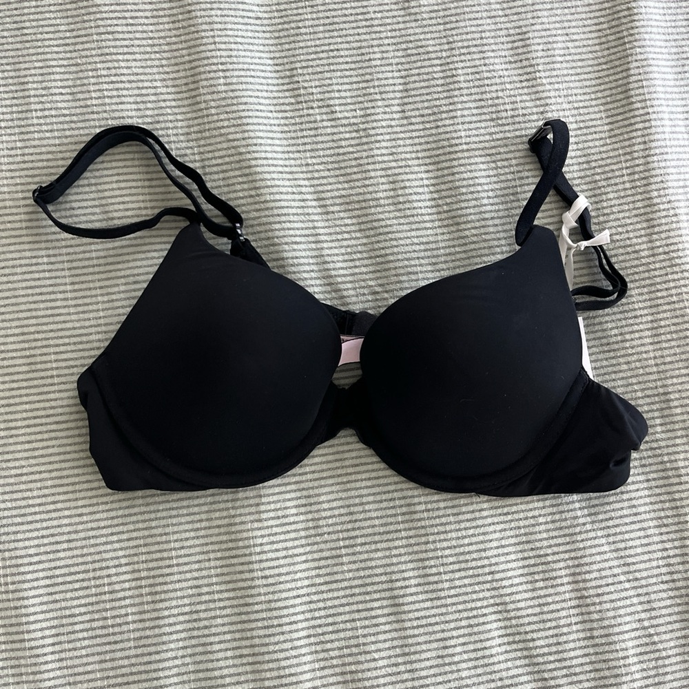 Black Push Up Bra 34A Victoria’s Secret